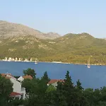 Bay *