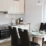 Bay דירה *