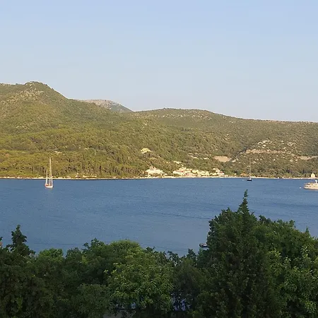 Bay * Slano
