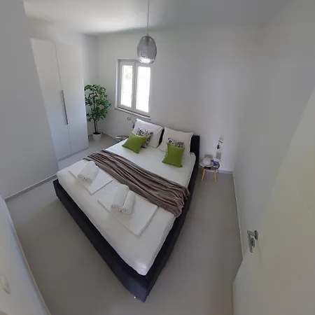 Bay Apartment